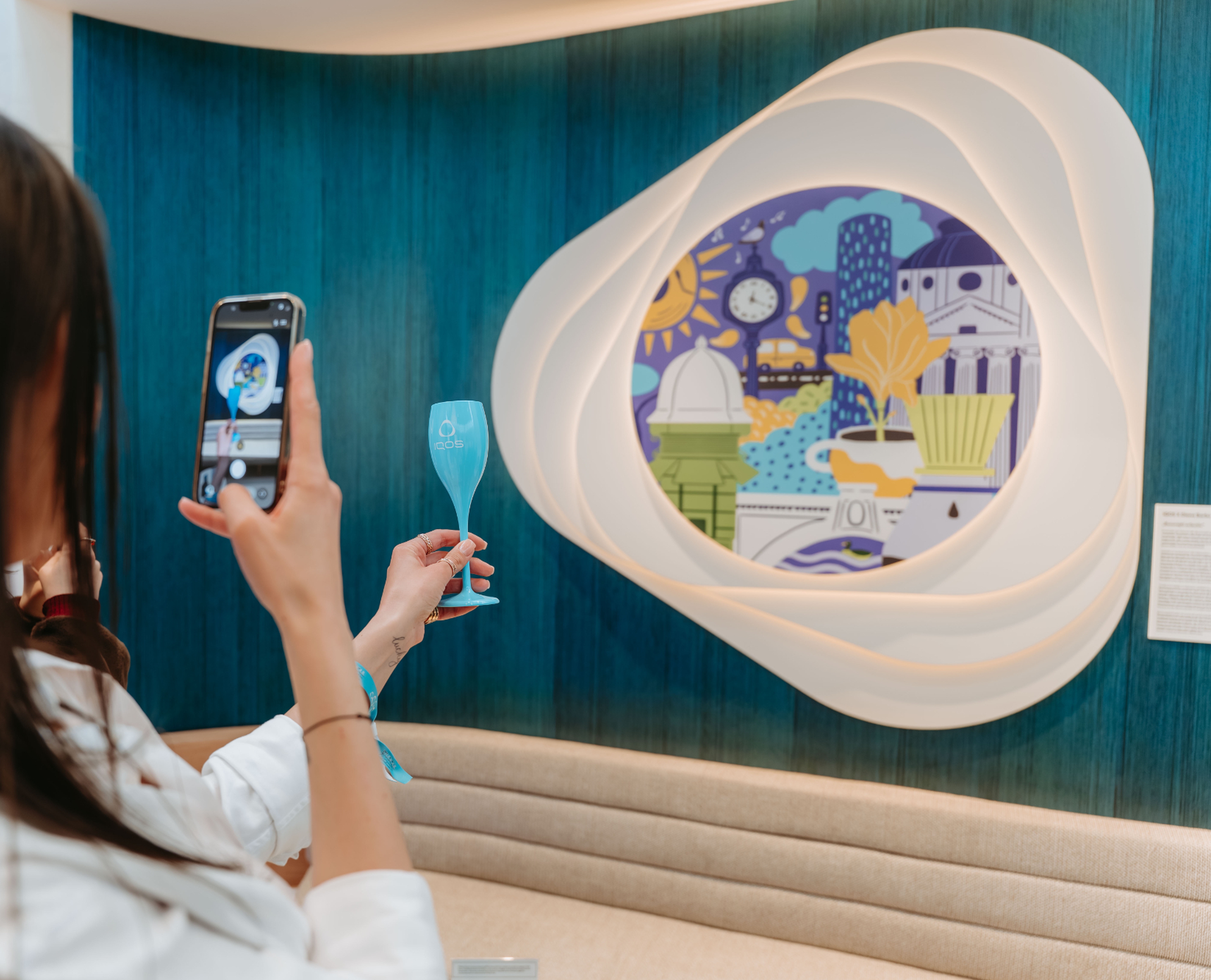 Detaliu IQOS Boutique Promenada Mall